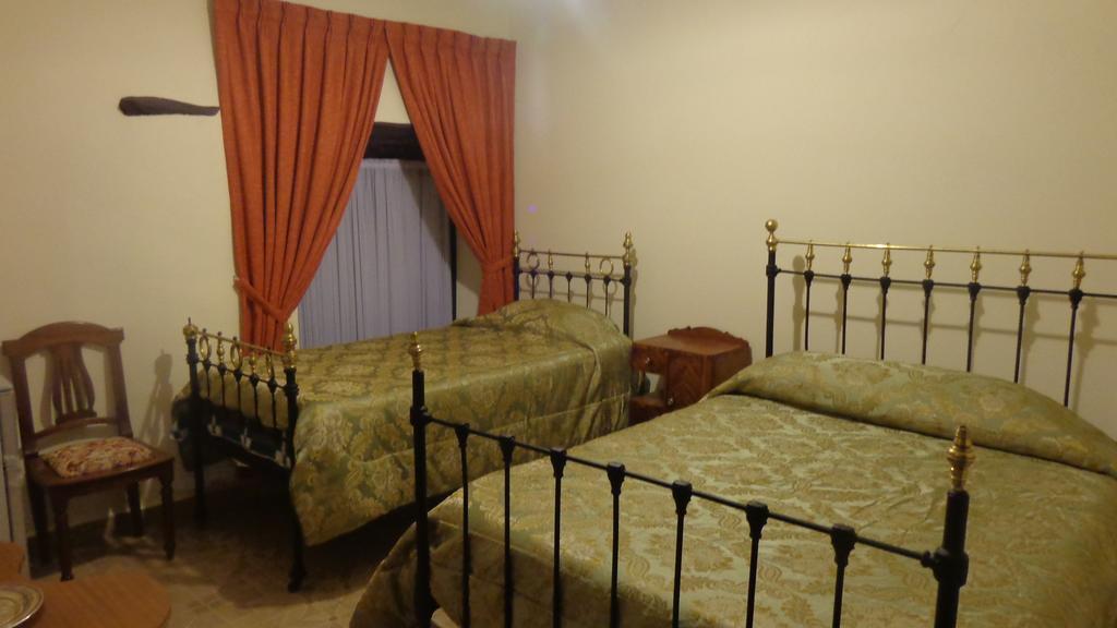 Casa Solariega Hostal B&B Sucre Camera foto