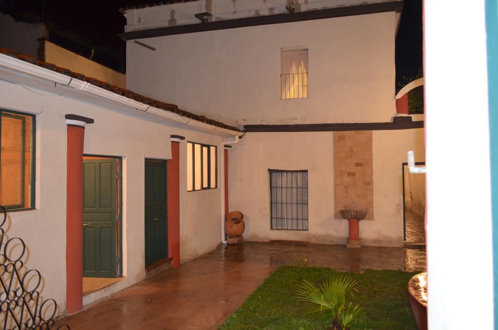 Casa Solariega Hostal B&B Sucre Esterno foto
